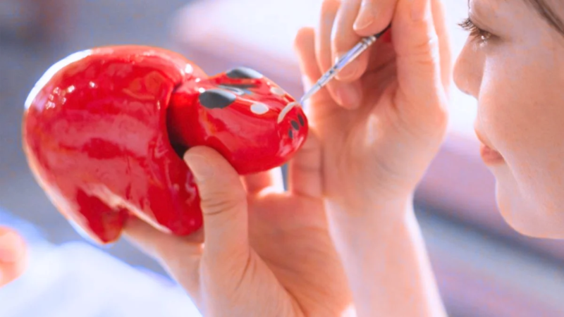 赤べこ作りの様子