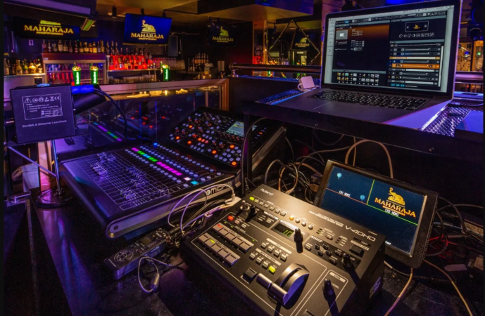 マハラジャ六本木のDJブース